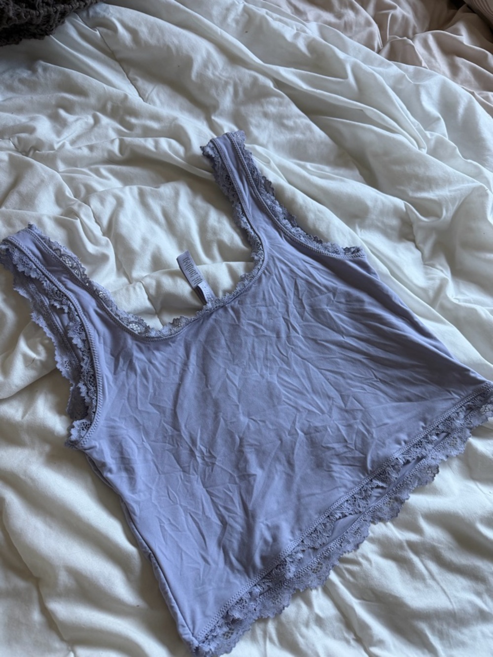 SKIMS Lavender Lace Trim Top - Picture 3 of 5